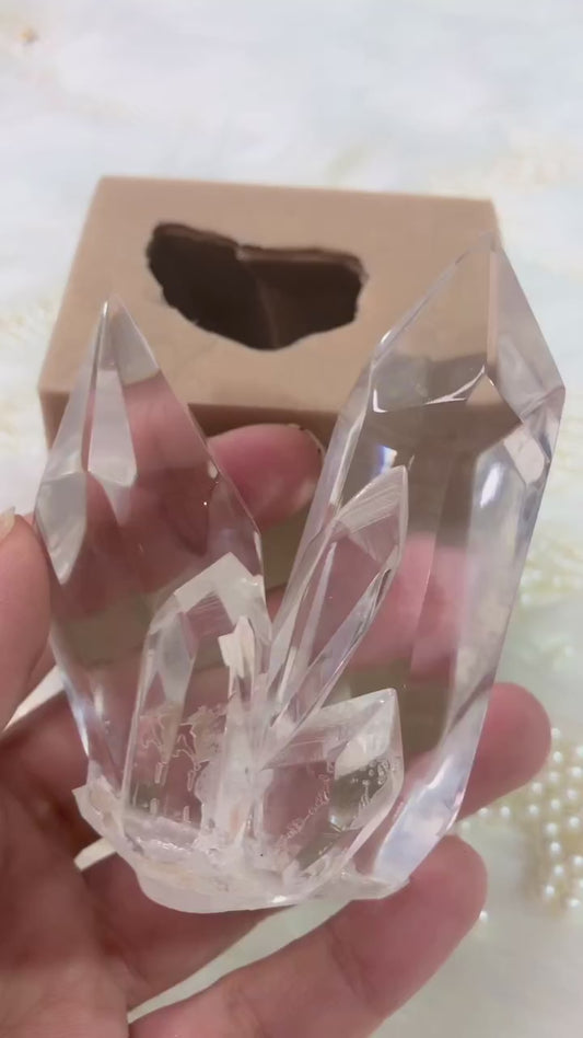 Crystals Quartz Mold Qc 04