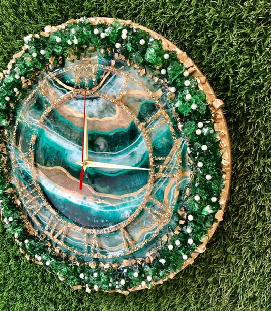 Resin geode wall clock with glass crystals for home decor